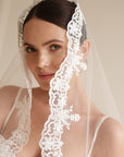 Mantilla veil • Trend 2025 - STYLE Mantilla